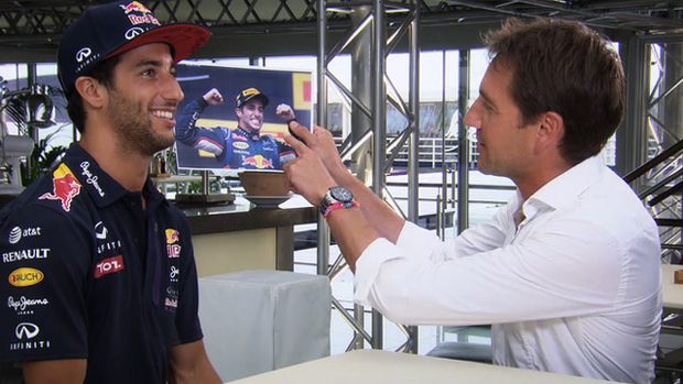 Red Bull Kalahkan Ferrari...