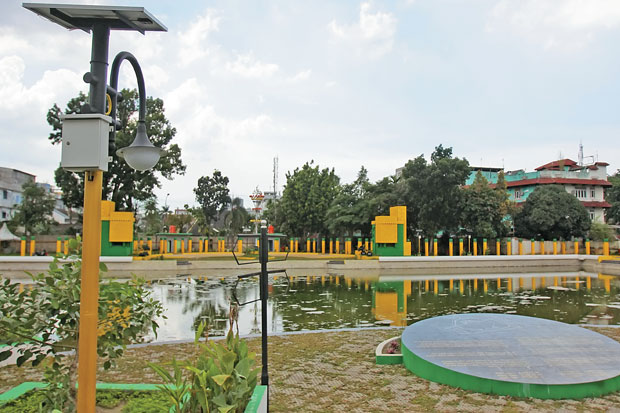 Air Mancur Kolam Sri...