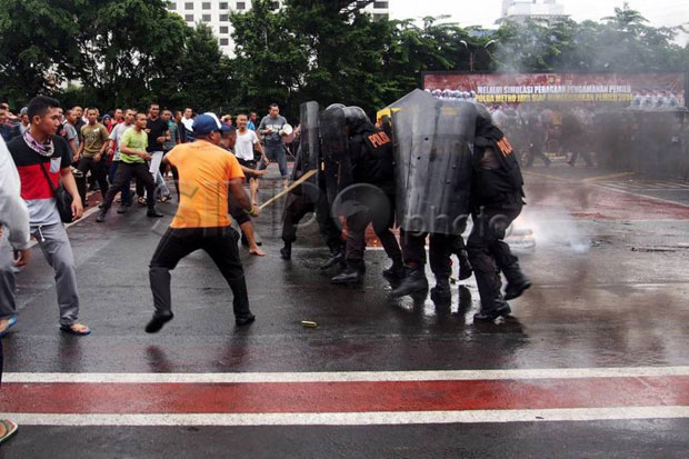 Jelang Pilkada Serentak,...