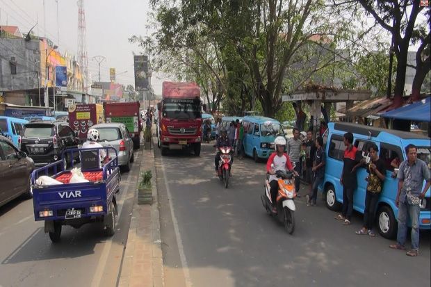 Sopir Angkot Serang-Cilegon...