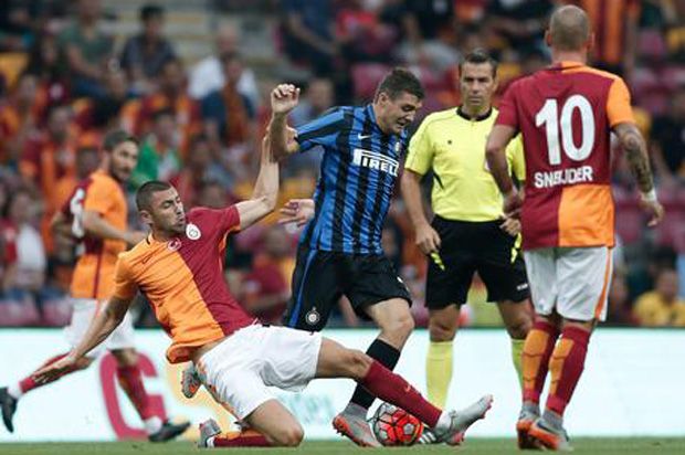 Debut Jovetic Tandai...