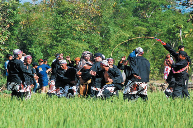 Dimeriahkan 500 Ingkung...