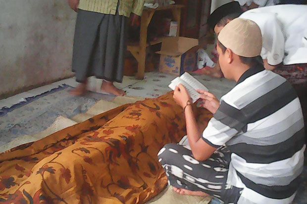 Asyik Berenang di Sungai,...
