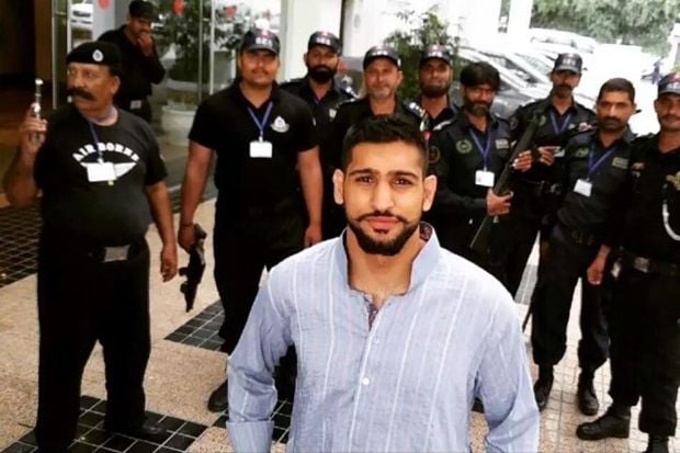 Pengabdian Amir Khan...
