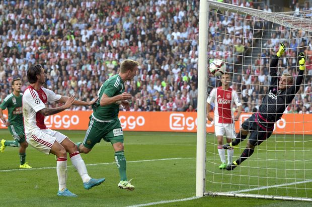 Ajax Disingkirkan Rapid:...