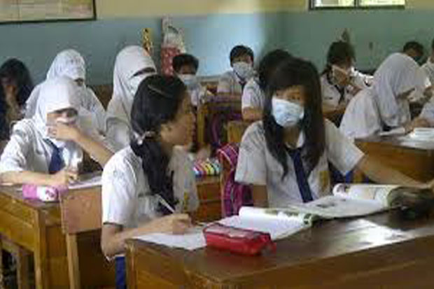 Ratusan Siswa Ditipu...