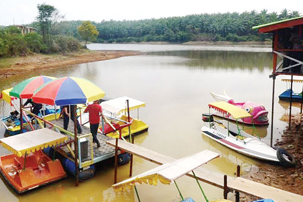 Danau Konger Jadi Pusat...