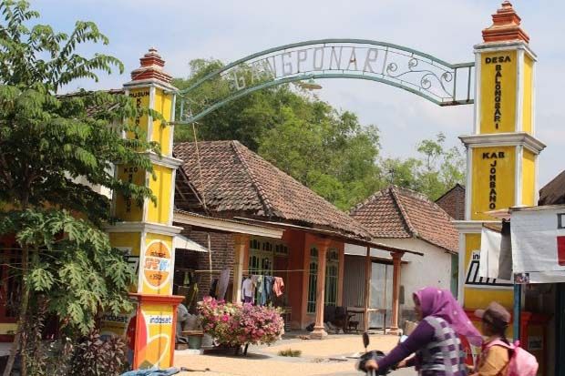 Ponari Dukun Cilik Beranjak...