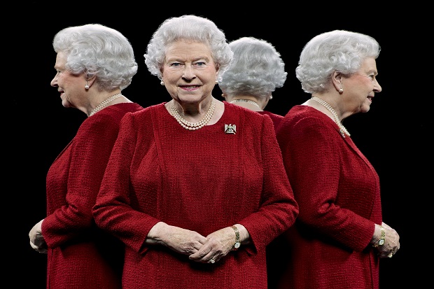 Ratu Elizabeth Jadi...