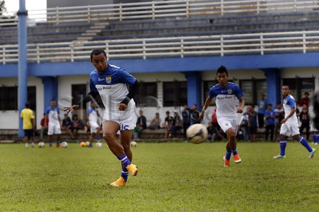 Arema vs Persib: Firman...