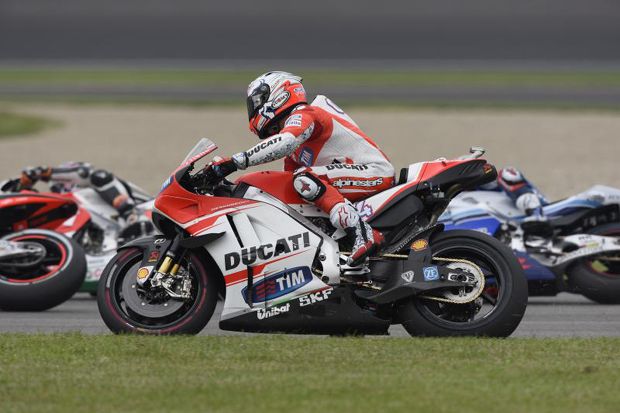 Dovizioso Nyaris Kecelakaan...