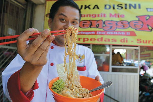 Berhadiah Makan Gratis...