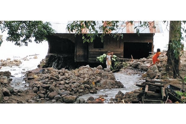 Sungai Silali Meluap,...