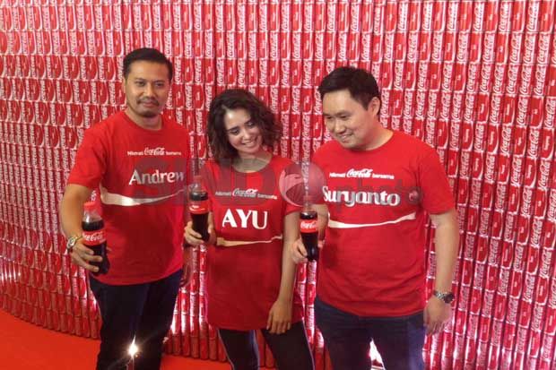 Sambut HUT RI, Coca...