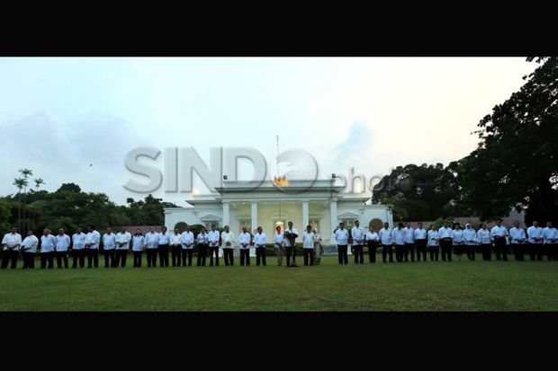 Reshuffle Menteri Lebih...