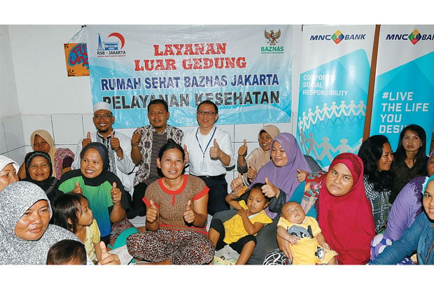 Ratusan Warga Ikuti...