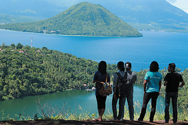 Eksotika Danau Ternate