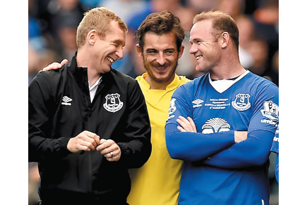 Leighton Baines Absen...