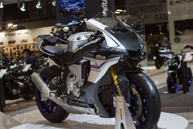 Yamaha YZF-R1 dan YZF-R1M...