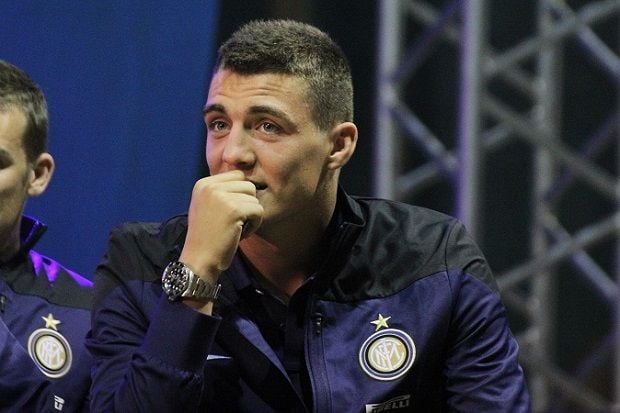 RESMI: Madrid Kontrak...