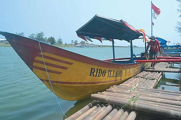 Laguna Dangkal, Perahu...