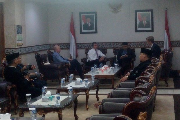 Kunjungi Istiqlal, Menteri...