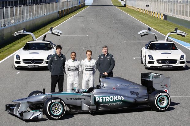 Mercedes Tim Paling...