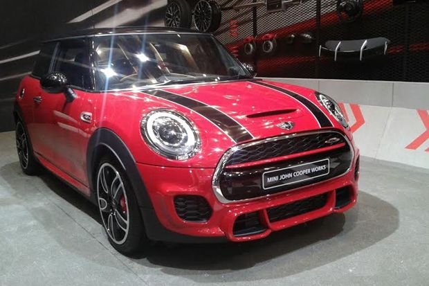 New MINI John Cooper...