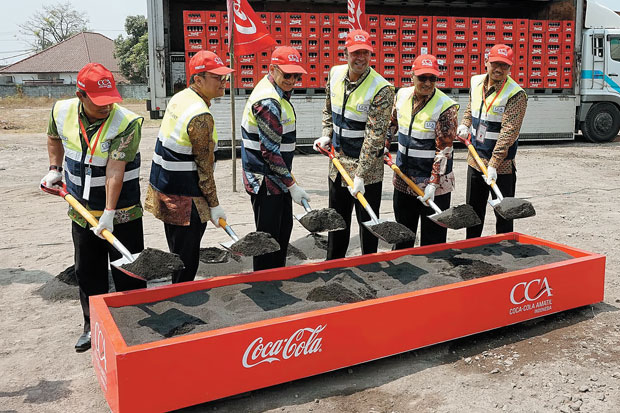 Perluas Pabrik, Coca-Cola...