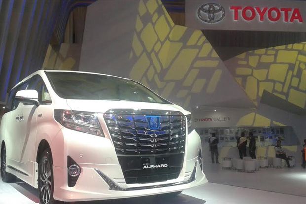 New Alphard Hybrid Tampil...