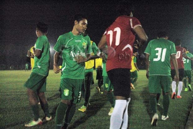 Persebaya Adaptasi Main...