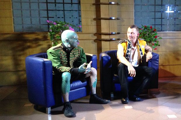Space Cowboy dan Lizardman...