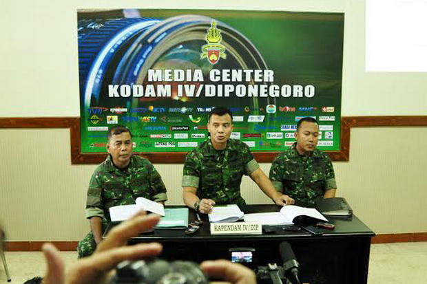TNI Lanjutkan Pembangunan...