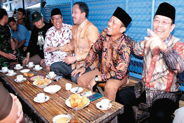 Ngopi Bareng di Mbah...