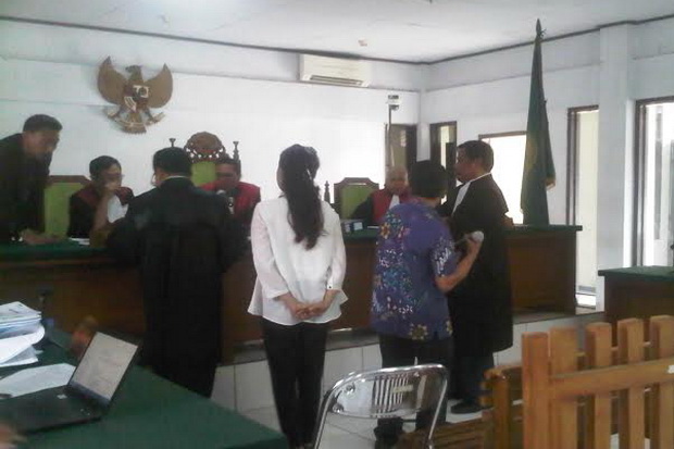 Suami Airin Minta Saksi...