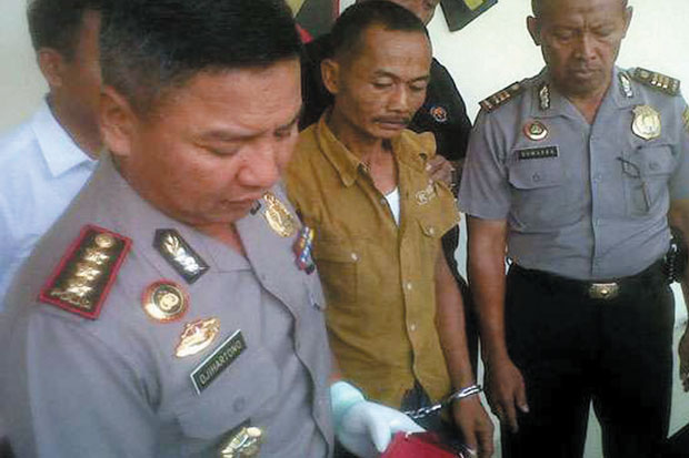 Bunuh Istri, Turino...