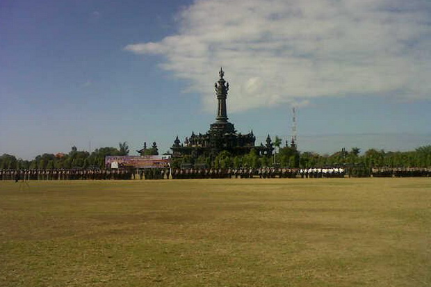 5.300 Pecalang Siap...