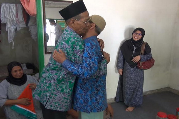 16 Tahun Menabung, Tukang...