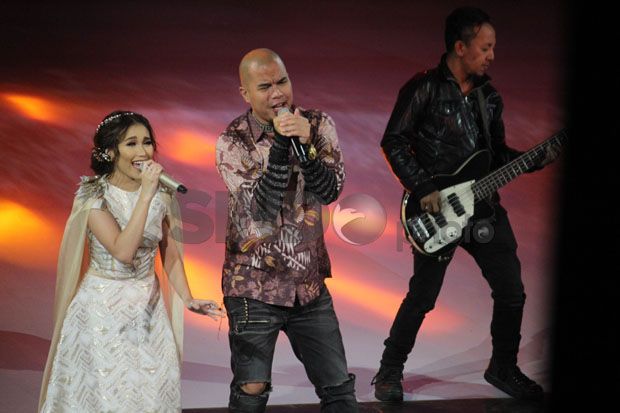 Duet Ayu Ting Ting dan...
