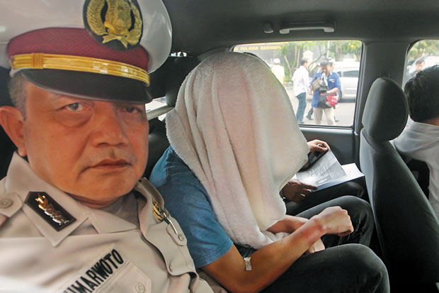 Christopher Tak Ditahan,...