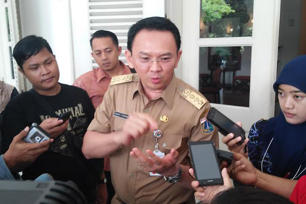 Ahok Setujui Pengunduran...