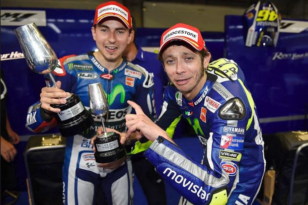 Rossi vs Lorenzo, Makin...