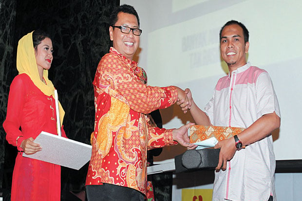 Ahok Minta Pers Kritis...