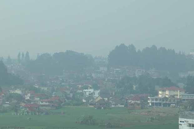 Kabut Asap di Bukittinggi...