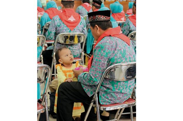 1.674 CJH Gresik Berangkat...