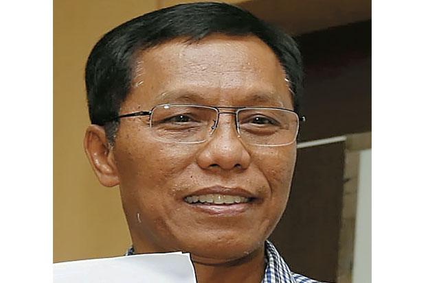 Tersangka Korupsi Mobile...