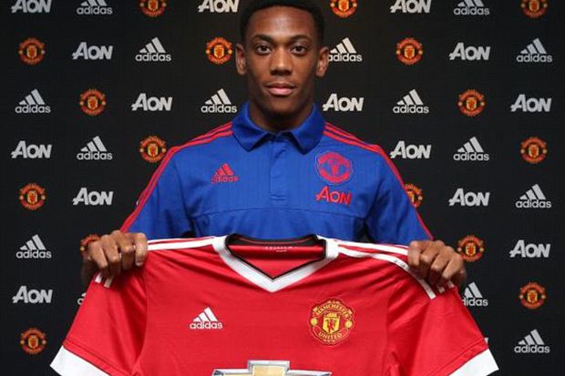 RESMI: Anthony Martial...