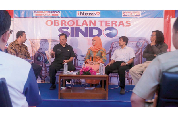 Obrolan Teras Sindo...