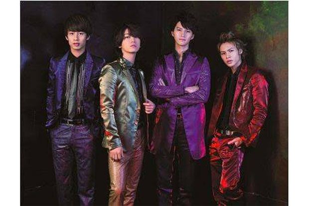 KAT-TUN Rilis DVD untuk...