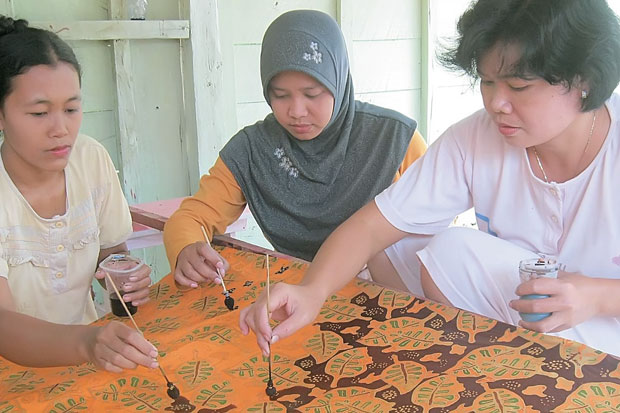 Perajin Batik dan Tas...